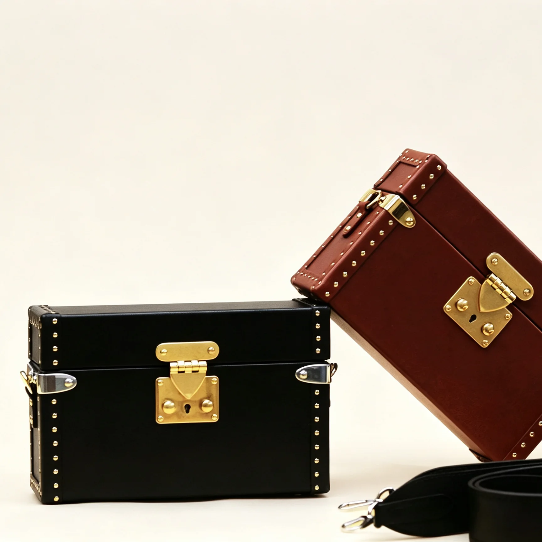 Heritage Box Bag, scarlet and black colourways