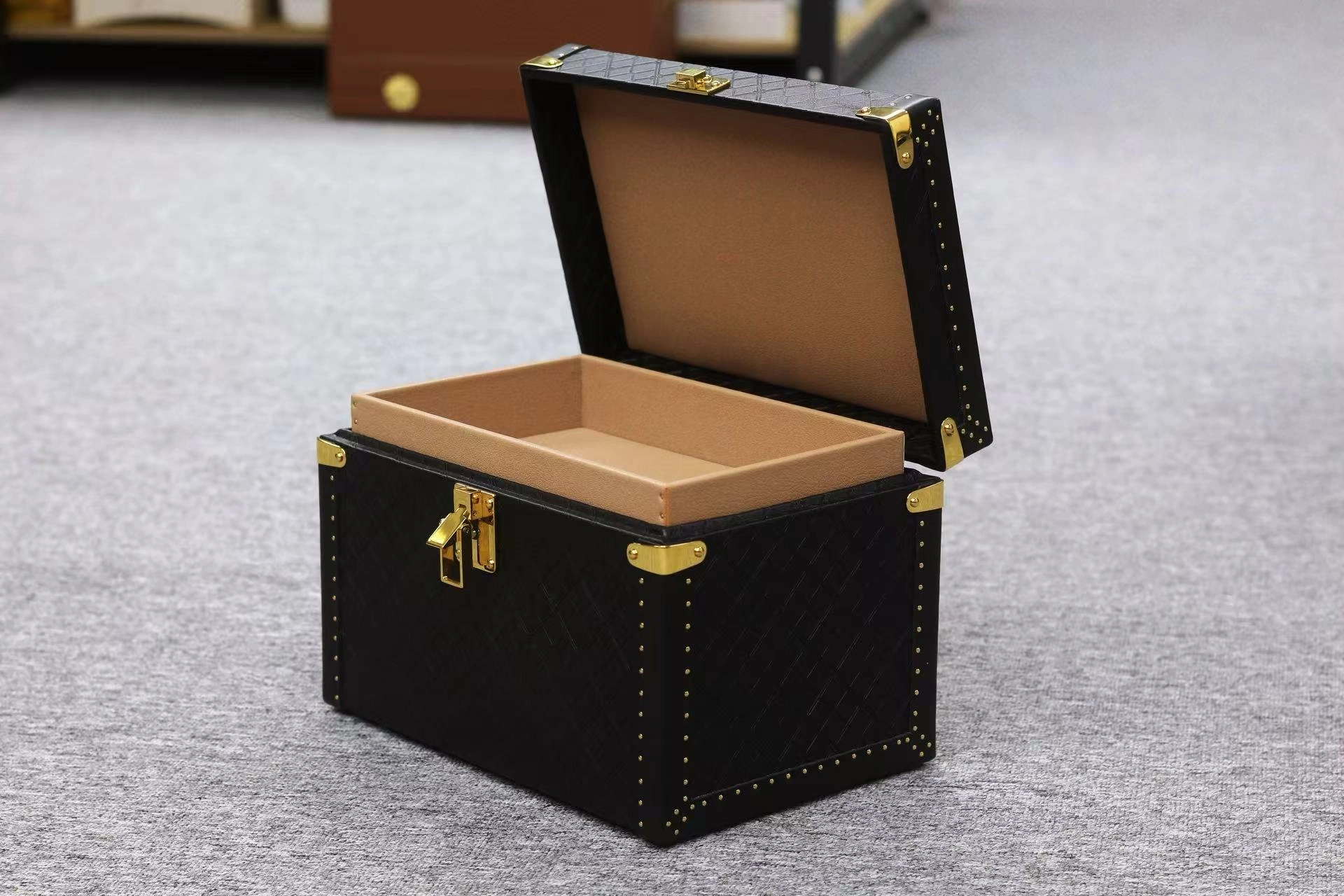 black-leather-tea-storage-trunk