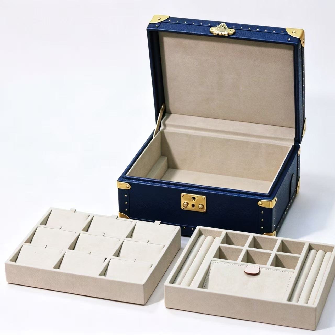 Scarlet Jewelry Case - Image 5