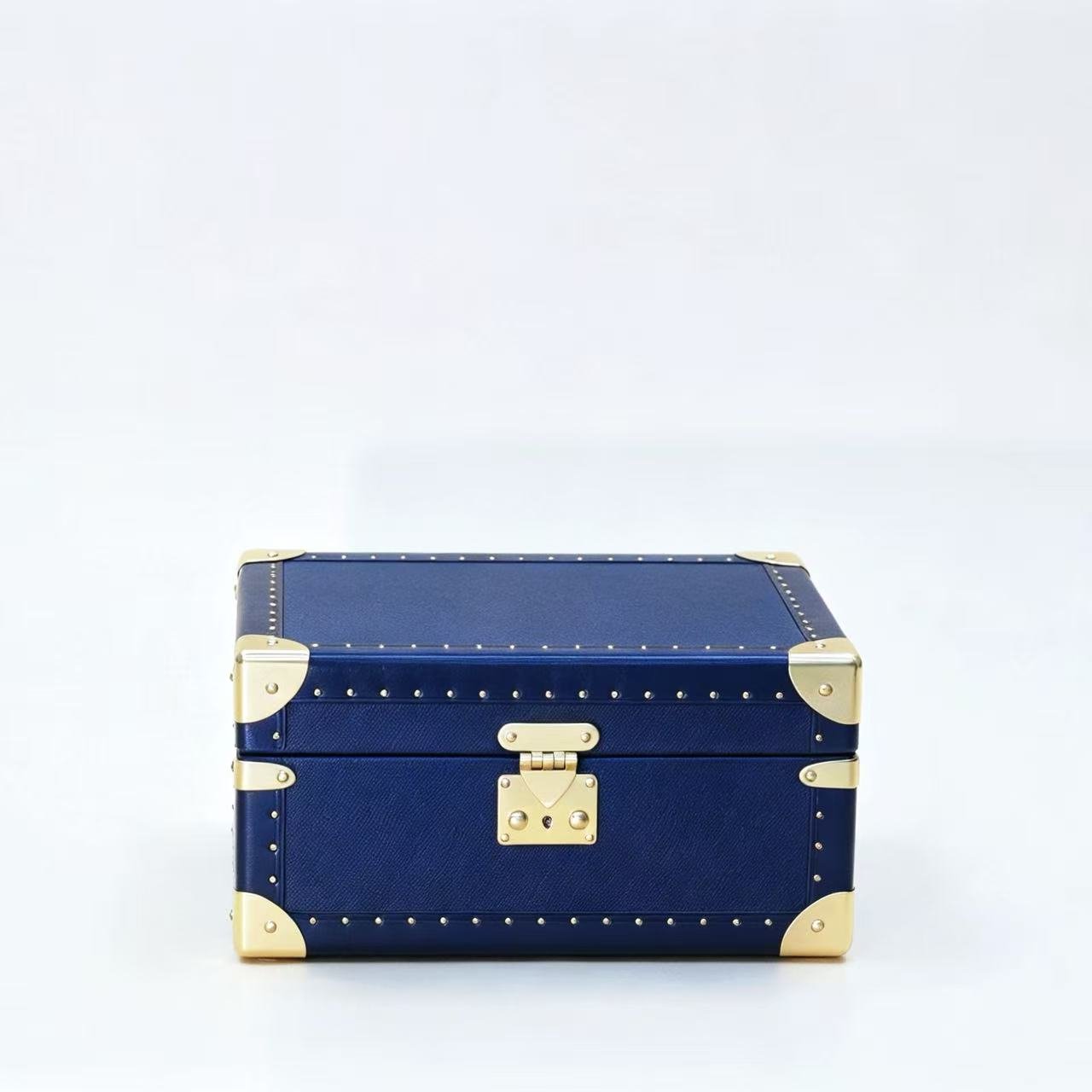Scarlet Jewelry Case - Image 2